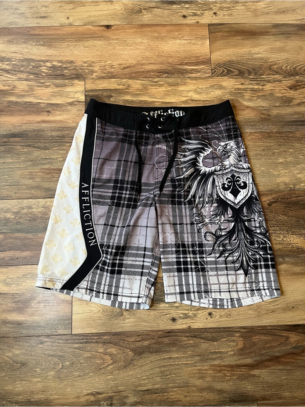 Men's Affliction Y2K Board Shorts Swim Trunks Size 36 Black & Gray Eagle Crest